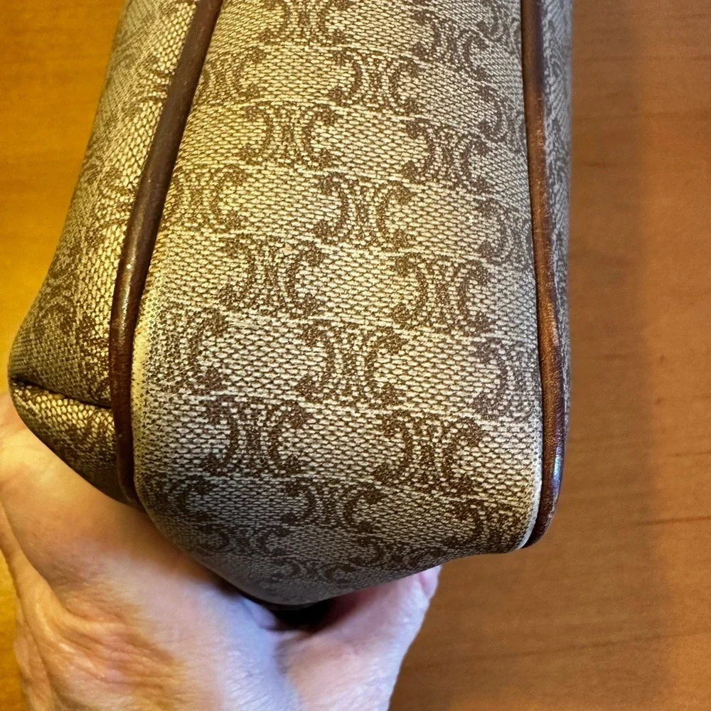 Celine Vintage Buff Triomphe Wristlet. EUC. - Picture 9 of 12